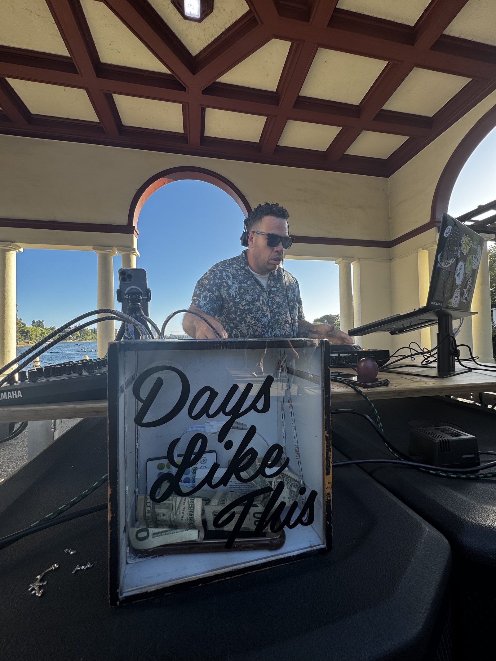 MonkeyMan outdoor archway set